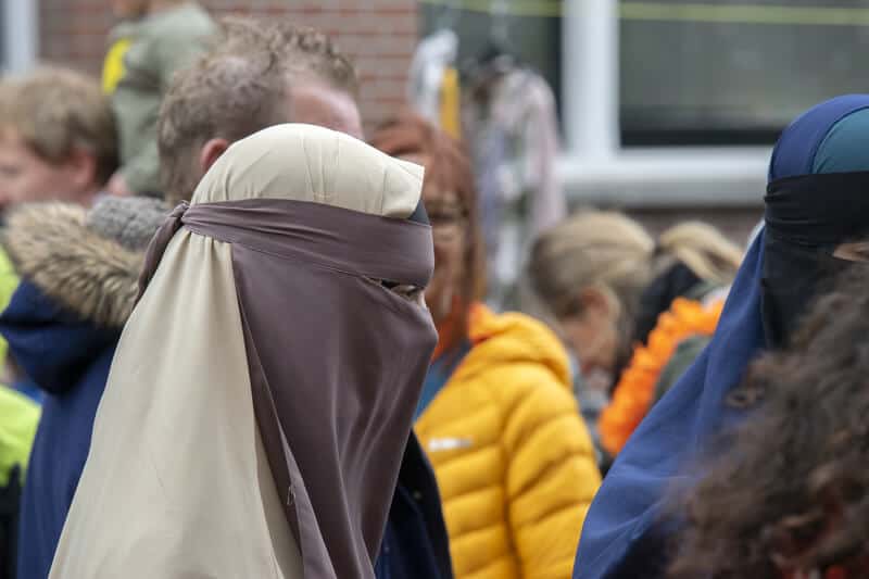 Swiss federal government rejects vote to ban burqas - Vimarsana News