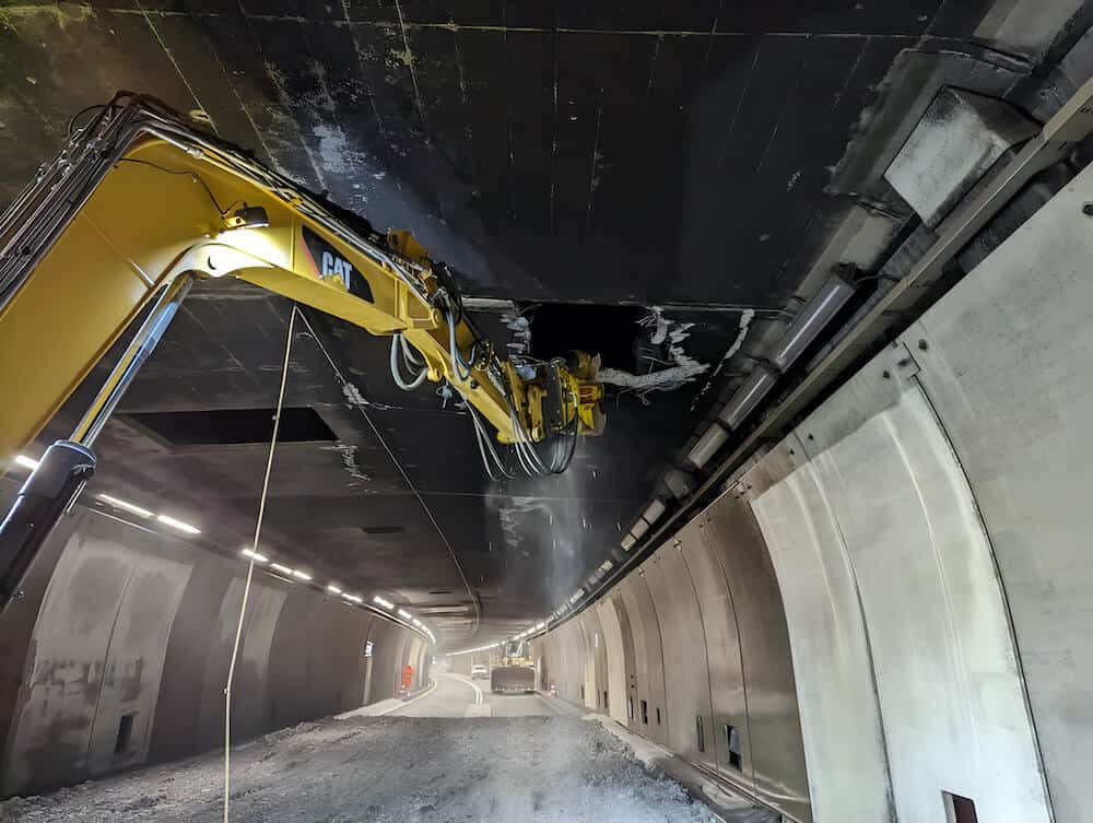 Switzerland’s Gotthard road tunnel closed