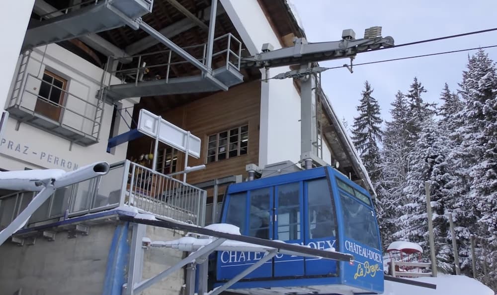 No snow, no problem: Ski resorts push season passes over pay-as