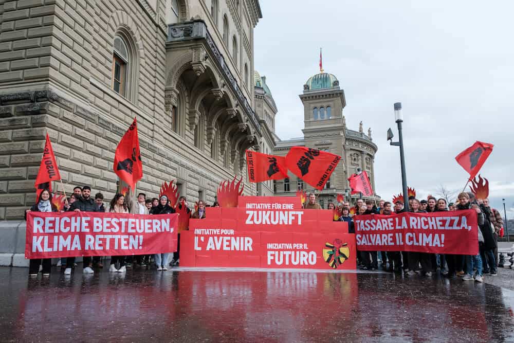 Swiss Young Socialists launch campaign to tax the rich