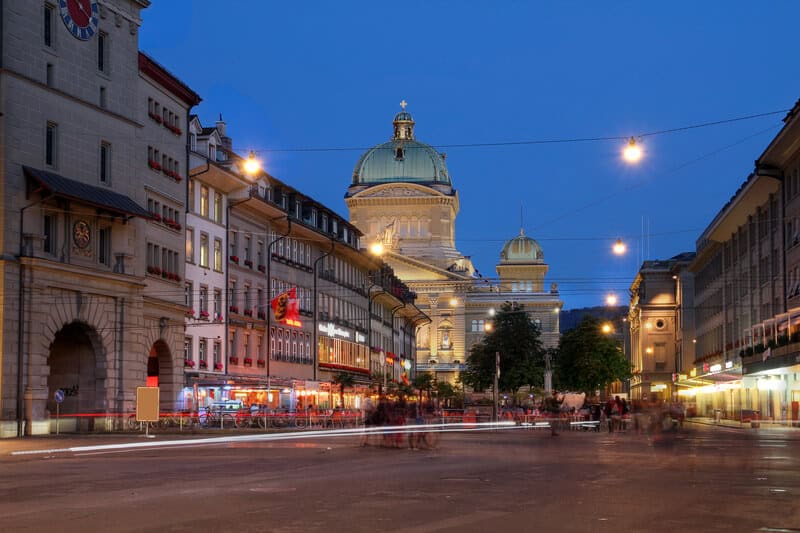 Political polarisation grows in Switzerland, shows poll