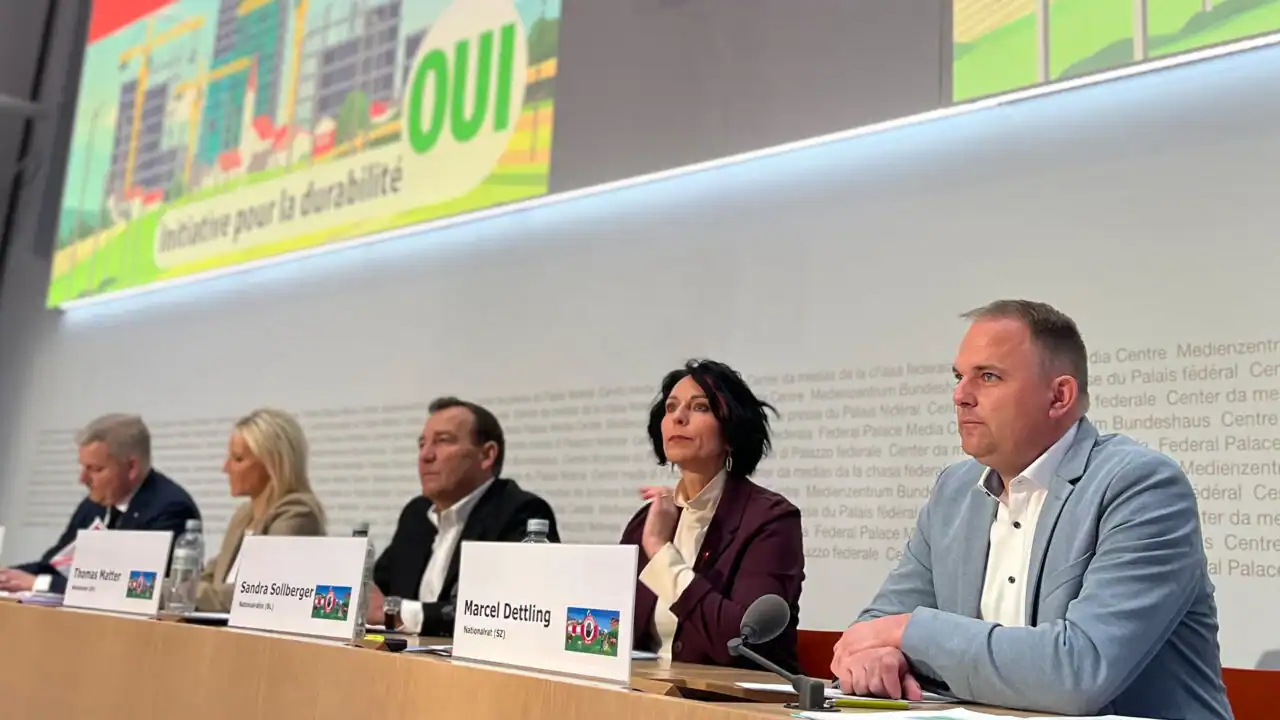 Capping Switzerland’s population: simple in theory, tricky in practice Capping Switzerland’s population: simple in theory, tricky in practice